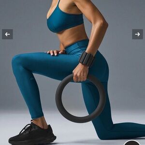 Brand new 7/8 High-Waist Airlift Legging and matching sports bra